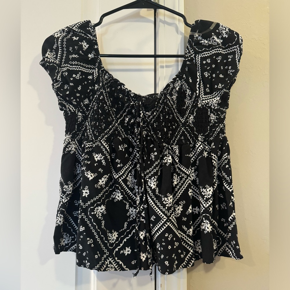 Cropped square neck blouse